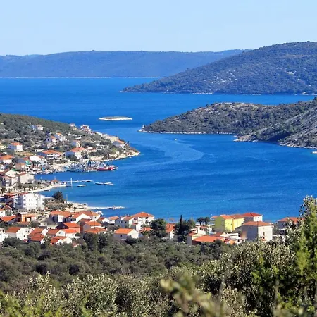 With Parking Space Vinisce, Trogir - 12248