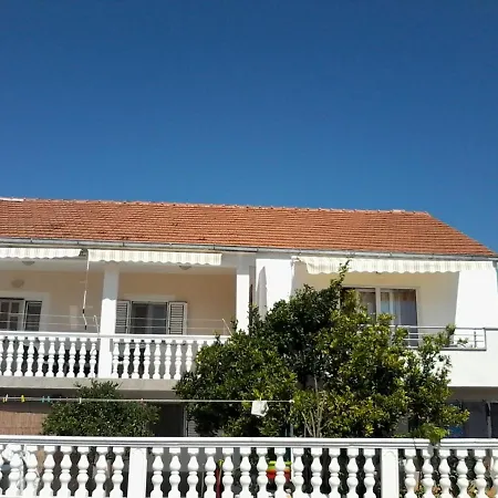 アパート With Parking Space Vinisce, Trogir - 12248 Vinišće