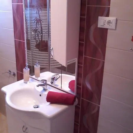 With Parking Space Vinisce, Trogir - 12248 Апартаменти